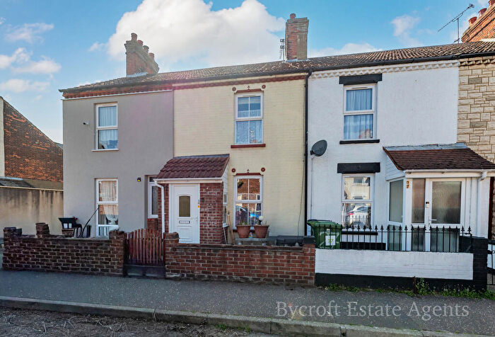 3 Bedroom Terraced House For Sale In Churchill Road, Great Yarmouth, NR30