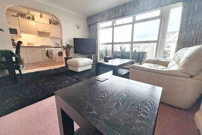 3 Bedroom Flat For Sale In Hamworthy, BH15