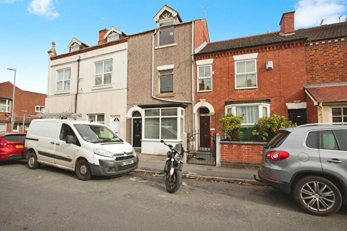 3 Bedroom Terraced House For Sale In Cambridge Street, Rugby, CV21