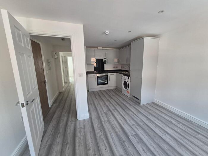 2 Bedroom Flat To Rent In Flat, Peveril Street, NG7