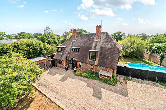4 Bedroom Detached House For Sale In Longdown Road, Lower Bourne, Farnham, GU10