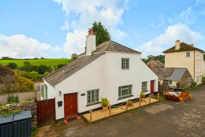 2 Bedroom Cottage For Sale In Harberton, Totnes, TQ9