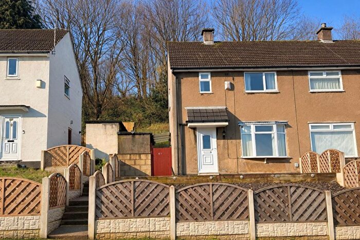 2 Bedroom Semi Detached House For Sale In Orchard Grove, Thorpe Edge, Bradford, BD10