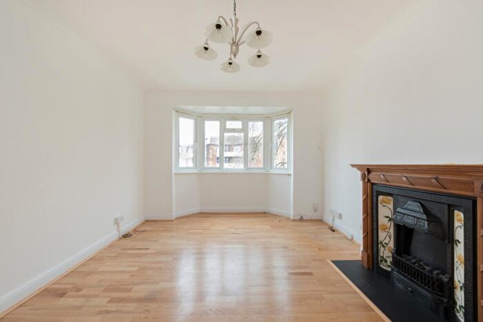1 Bedroom Apartment To Rent In Tufnell Park Road, London, N7