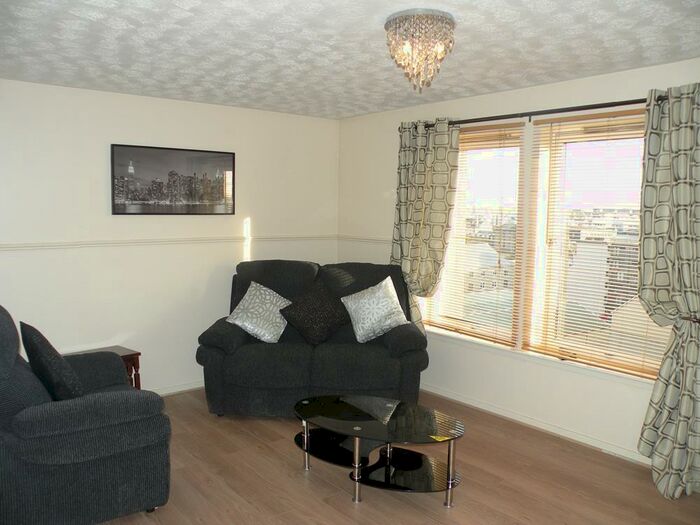 2 Bedroom Flat To Rent In Castle Terrace, Second Floor, AB11