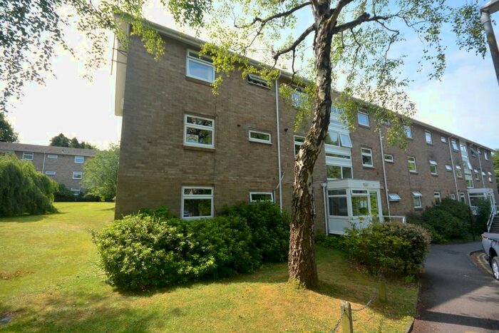 2 Bedroom Flat To Rent In Shrublands Court, Sandrock Road, Tunbridge Wells TN2