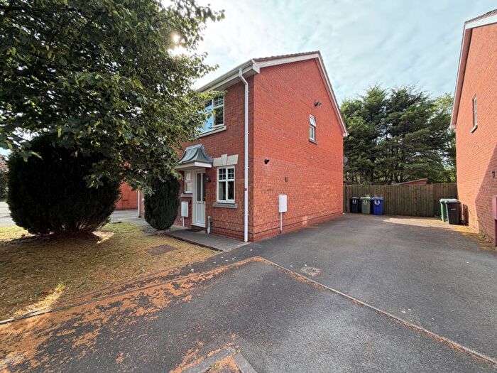 2 Bedroom Semi-Detached House To Rent In Cameo Drive, Amblecote, West Midlands, DY8