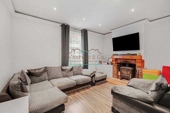 3 Bedroom Terraced House For Sale In Harborough Road, Rushden, NN10