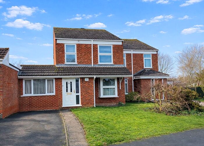 3 Bedroom Semi Detached House For Sale In Aldeford Drive, Brierley Hill, DY5