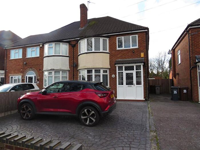 3 Bedroom Semi Detached House For Sale In Manor Park Road, Castle Bromwich., B36
