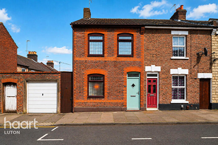3 Bedroom Terraced House For Sale In Arthur Street, Luton, LU1