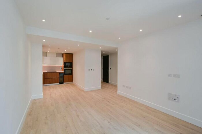 1 Bedroom Apartment For Sale In Piazza Walk, Neroli House, E1
