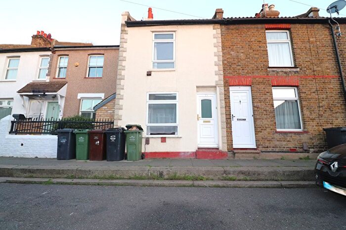 3 Bedroom Terraced House For Sale In Mount Pleasant Road, Dartford, DA1