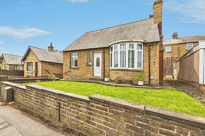 3 Bedroom Detached Bungalow For Sale In Ellison Street, Crosland Moor, Huddersfield, HD4
