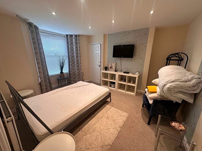 1 Bedroom Flat To Rent In City Road, St Pauls, Bristol, BS2