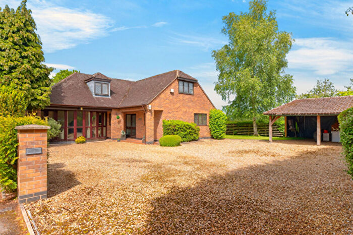 4 Bedroom Detached House For Sale In Newbold Road, Leicester, LE9