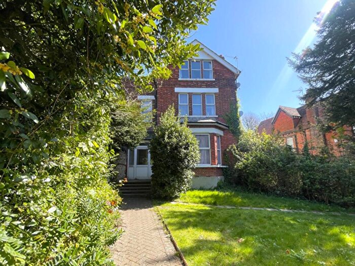 1 Bedroom Flat To Rent In Ratton Road, Eastbourne, East Sussex, BN21