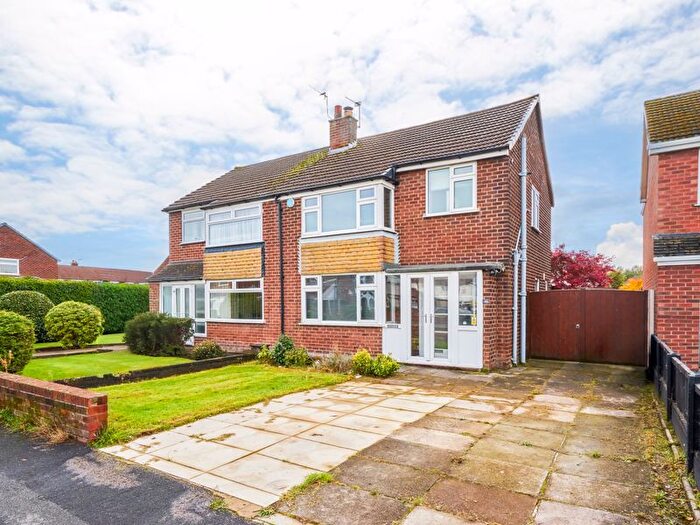 3 Bedroom Semi-Detached House For Sale In Pellham Road, Thelwall, Warrington, WA4