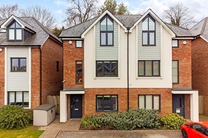 4 Bedroom Semi-Detached House For Sale In Croft Road, Westerham, TN16
