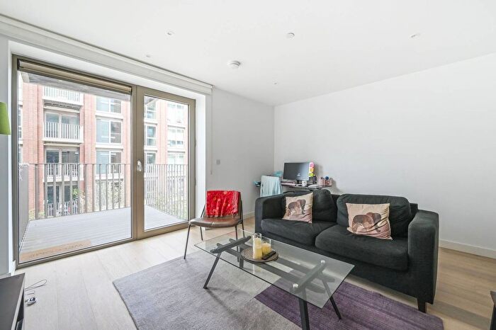 1 Bedroom Flat For Sale In Pendant Court, Silvertown, London, E16