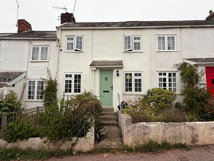 2 Bedroom Terraced House For Sale In High Street, Silverton, EX5