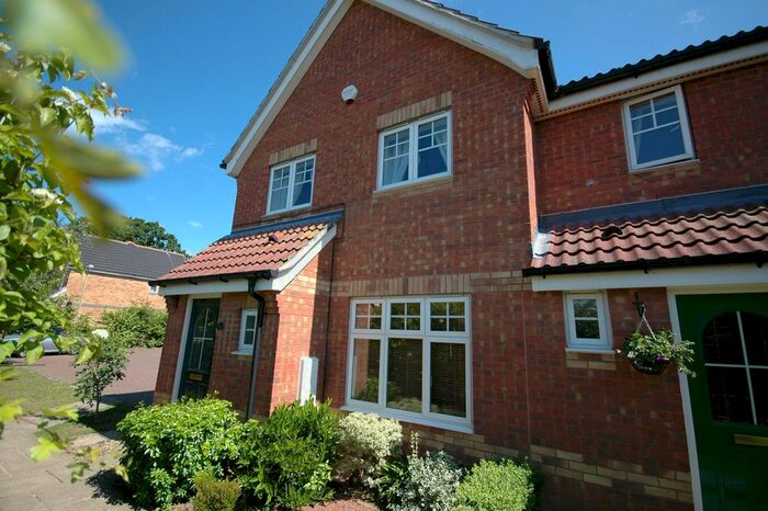 3 Bedroom End Of Terrace House To Rent In Emperor Way, Kingsnorth, Ashford, TN23