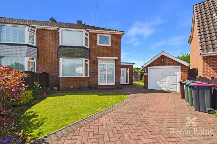 3 Bedroom Semi-Detached House For Sale In Warde Aldam Crescent, Wickersley, Rotherham, South Yorkshire, S66
