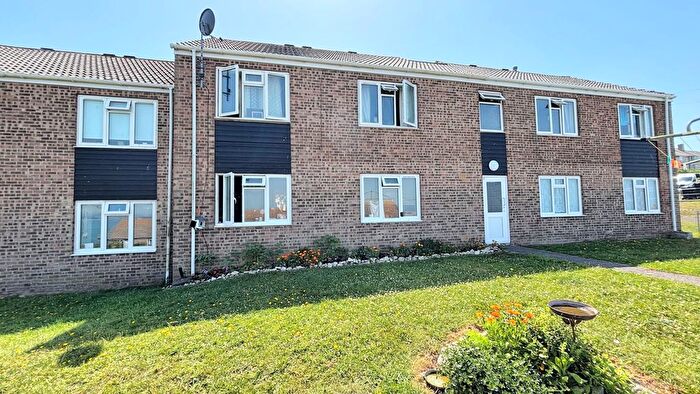 1 Bedroom Flat For Sale In Beel Close, Portland, Dorset, DT5