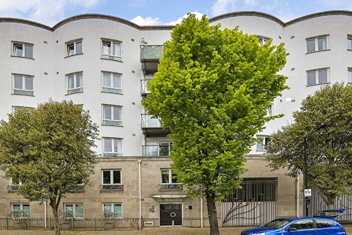 1 Bedroom Flat To Rent In Hereford Road, London, W2