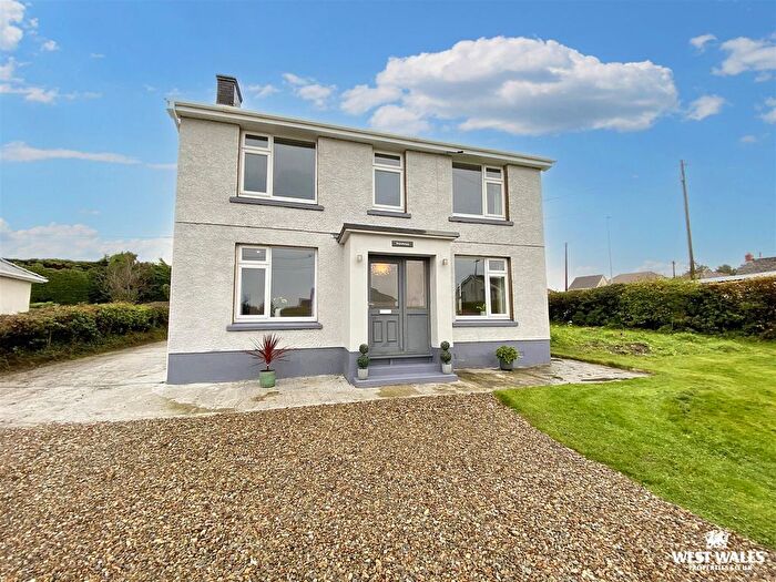 4 Bedroom Detached House For Sale In Peniel, Carmarthen, SA32