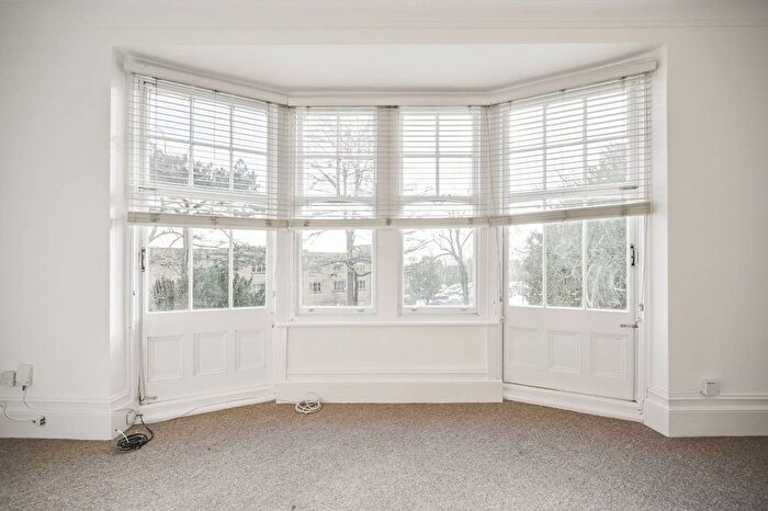 1 Bedroom Flat To Rent In Woodford Green, Woodford Green, IG8