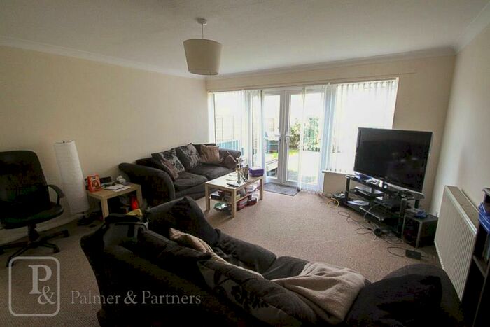 2 Bedroom Maisonette To Rent In Forest Road, Colchester, Essex, CO4