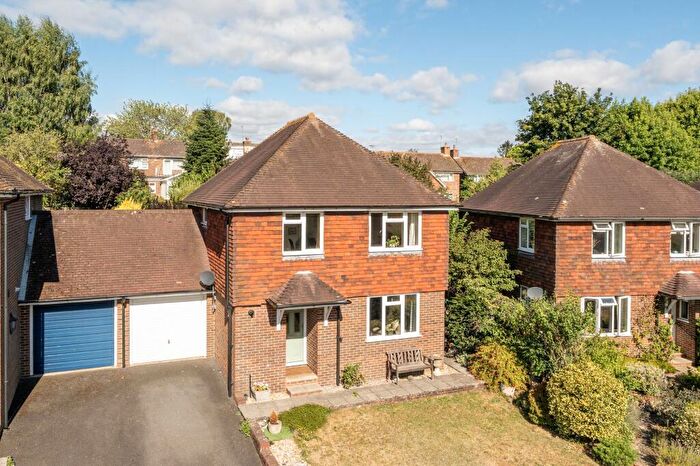 3 Bedroom Link Detached House For Sale In Sheepdown Drive, Petworth, GU28