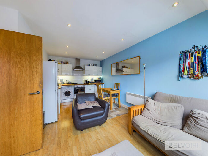 1 Bedroom Flat To Rent In Square On The Square, Caroline Street, Jewellery Quarter, Birmingham, B3