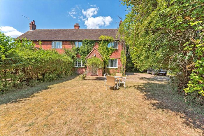 3 Bedroom Semi-Detached House For Sale In Wyfold Cottages, Wyfold, Reading, Oxfordshire, RG4