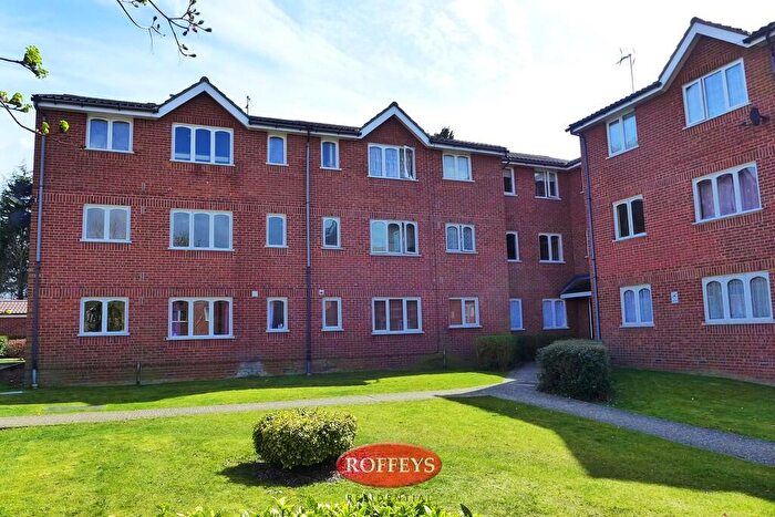 Studio To Rent In Howard Close, Waltham Abbey, EN9