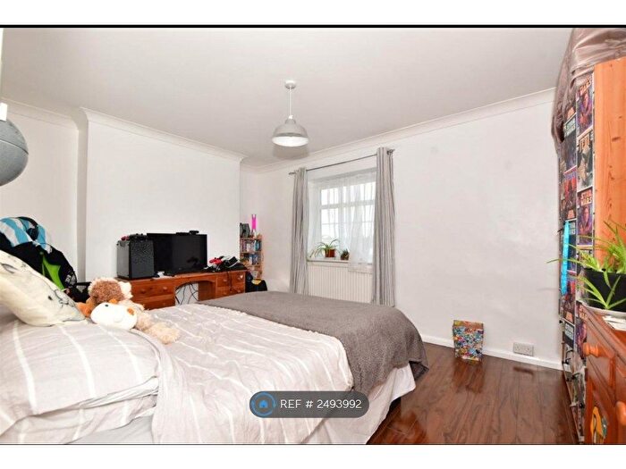 3 Bedroom Terraced House To Rent In Scott Street, Maidstone, ME14