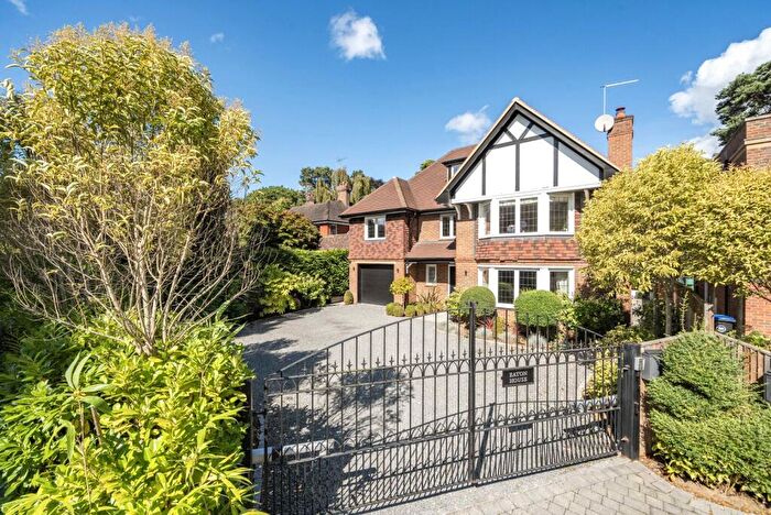 5 Bedroom Detached House To Rent In Shaftesbury Road, Woking, Surrey, GU22