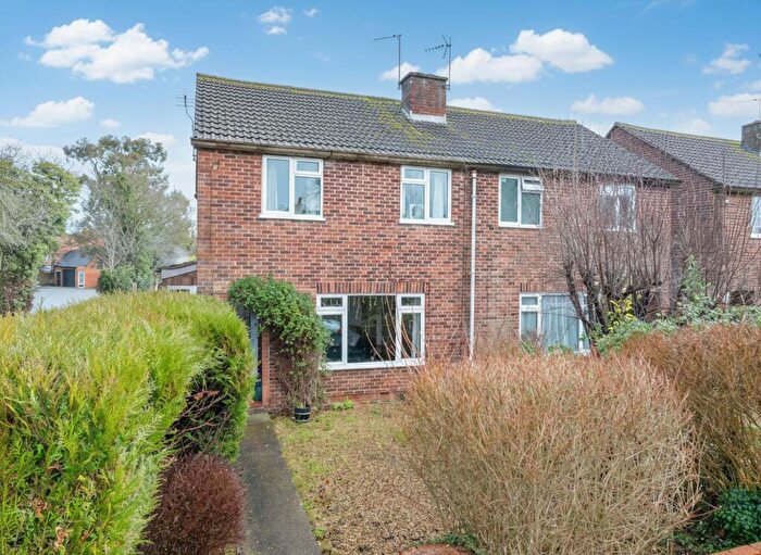 3 Bedroom Semi-Detached House For Sale In St. Johns Road, Abingdon, OX14