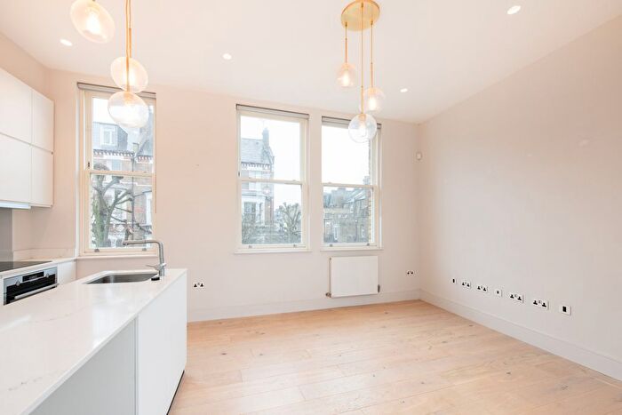 2 Bedroom Detached House To Rent In Estelle Road, London, NW3