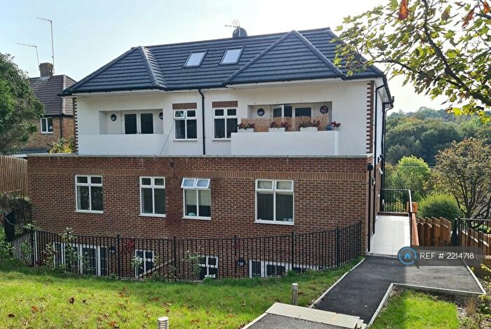 2 Bedroom Flat To Rent In Hydethorne Heights, South Croydon, CR2