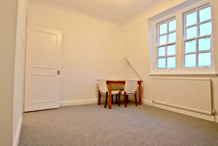 3 Bedroom Maisonette To Rent In Station Mews, Fore Street, Edmonton, N9