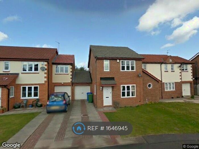 3 Bedroom Semi-Detached House To Rent In Dearham Grove, Cramlington, NE23