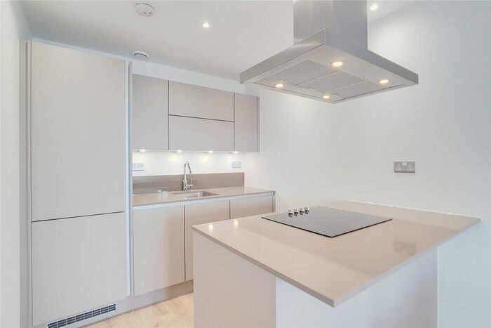 1 Bedroom Flat To Rent In Stratosphere Tower, London, E15