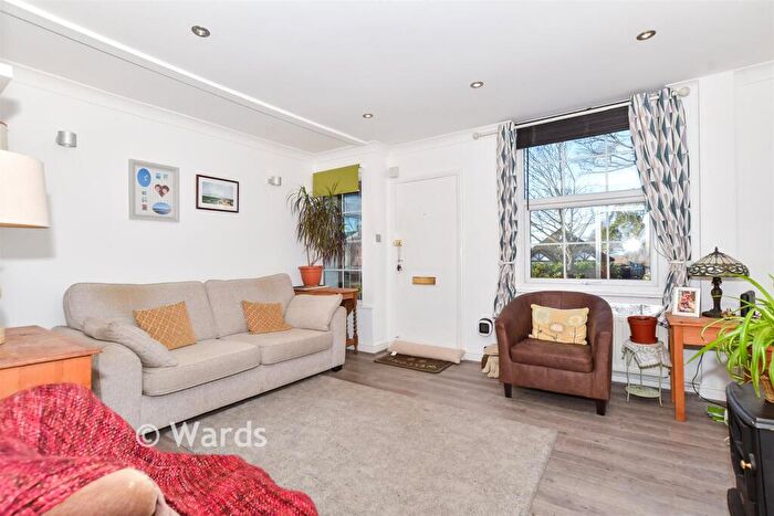 2 Bedroom Terraced House For Sale In Loose Road, Maidstone, Kent, ME15