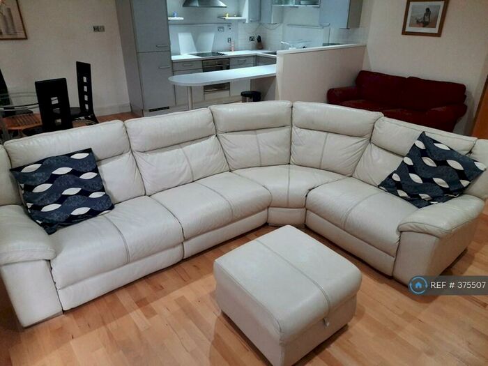 2 Bedroom Flat To Rent In Argyle Street, Glasgow, G2