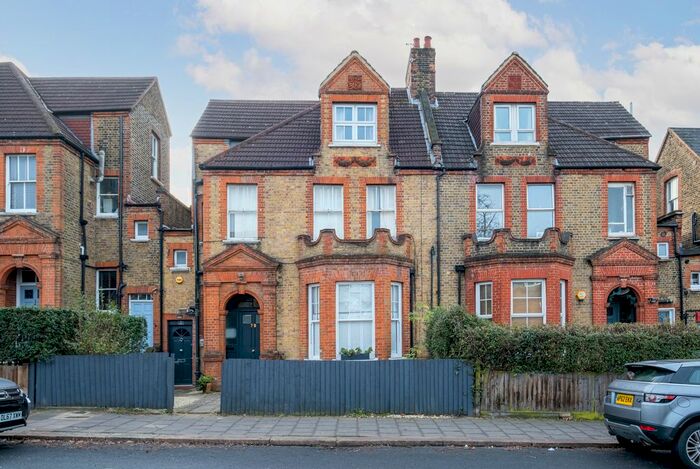 1 Bedroom Flat To Rent In Sternhold Avenue, London SW2