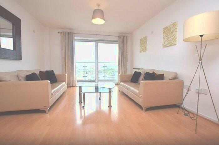 2 Bedroom Penthouse To Rent In Top Floor In Coode House, Millsands, S3