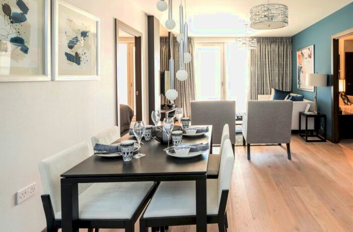 2 Bedroom Flat For Sale In King's House, Station Square, Cambridge CB1