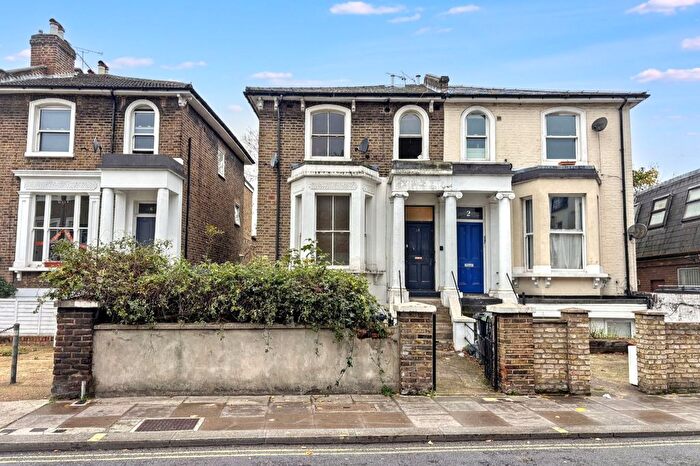 1 Bedroom Flat For Sale In Askew Road, London, W12